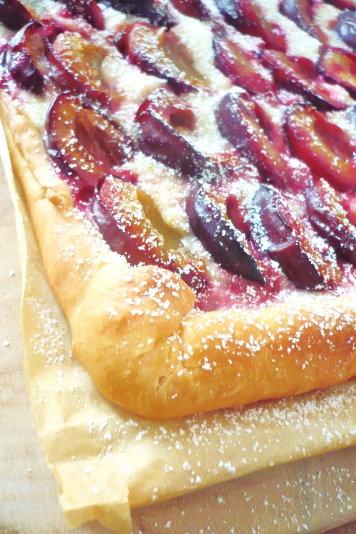 Ach wie schön: ein 10-Minute-Plum-Cake!