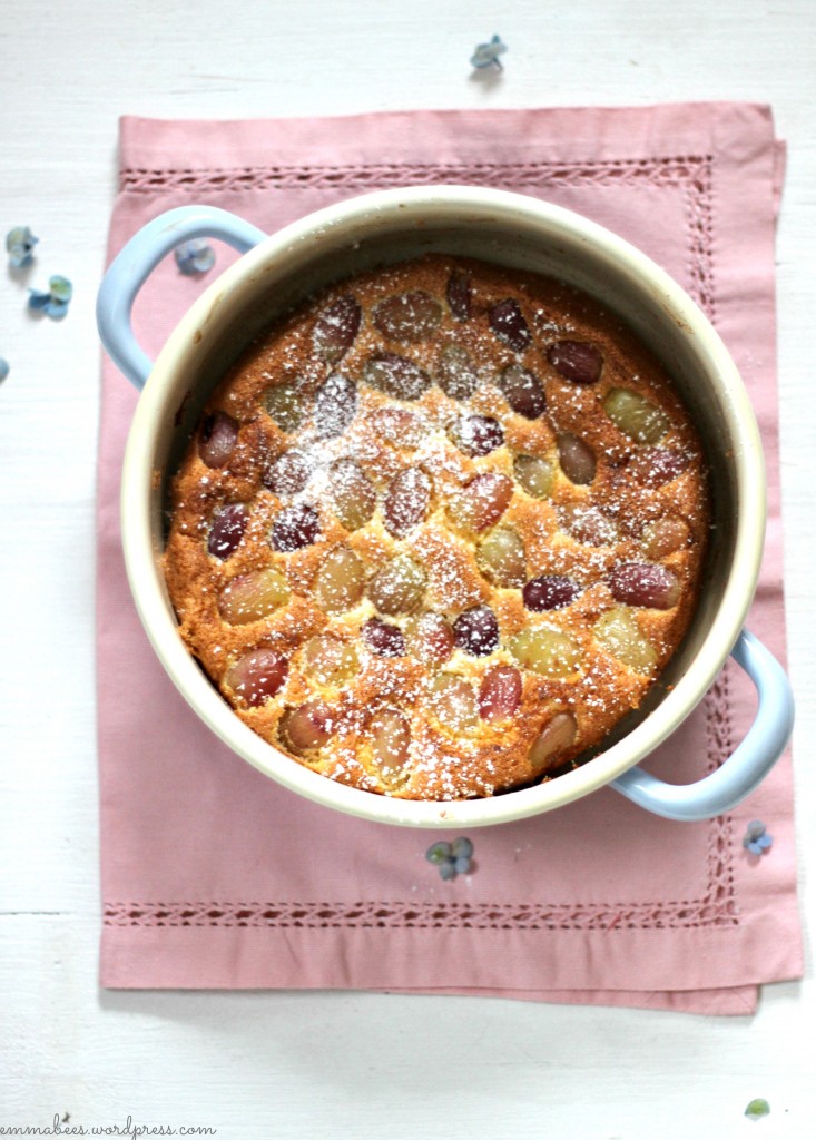 Schneller Mandelkuchen mit Weintrauben... - Emma Bee