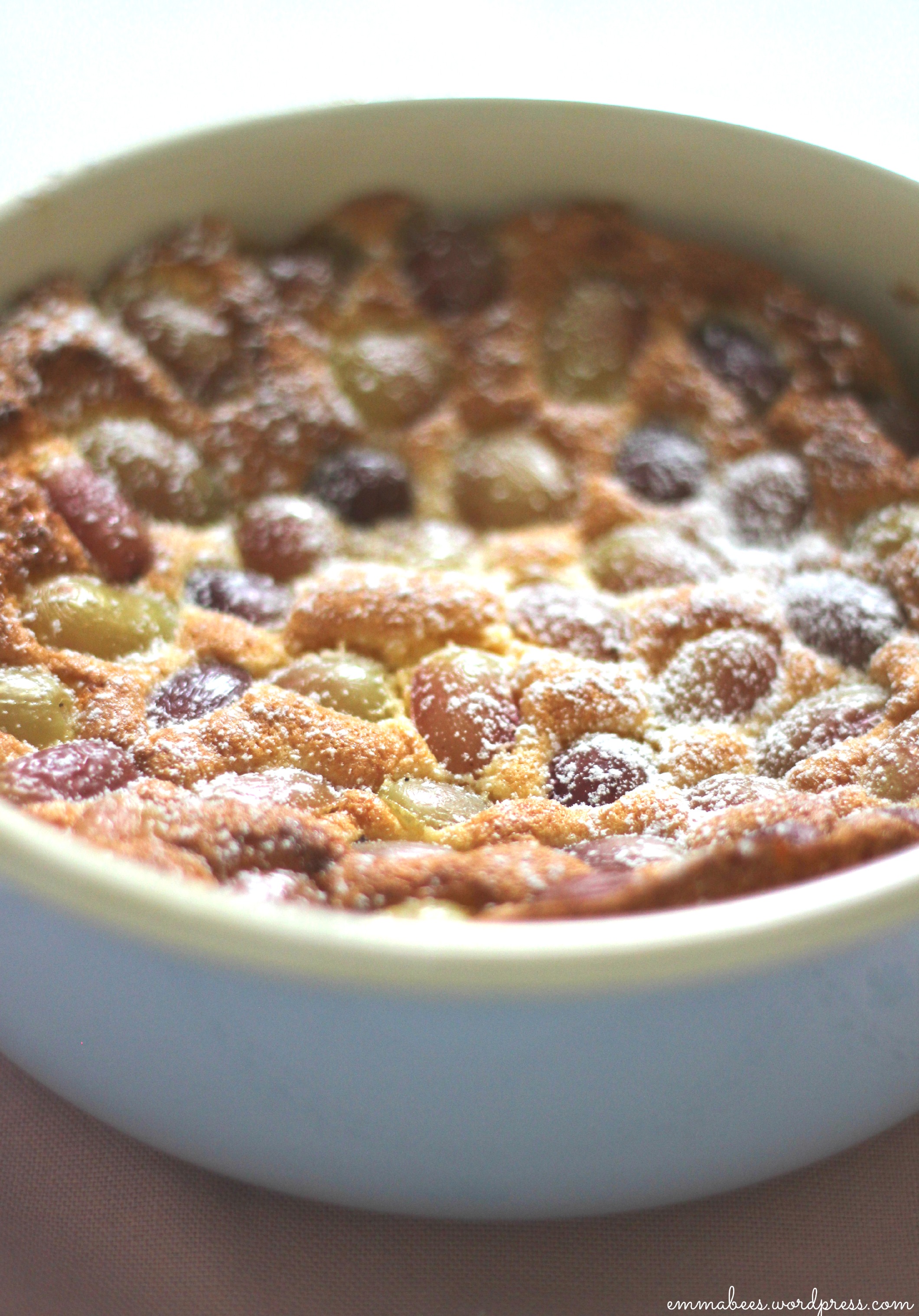 Schneller Mandelkuchen mit Weintrauben... - Emma Bee