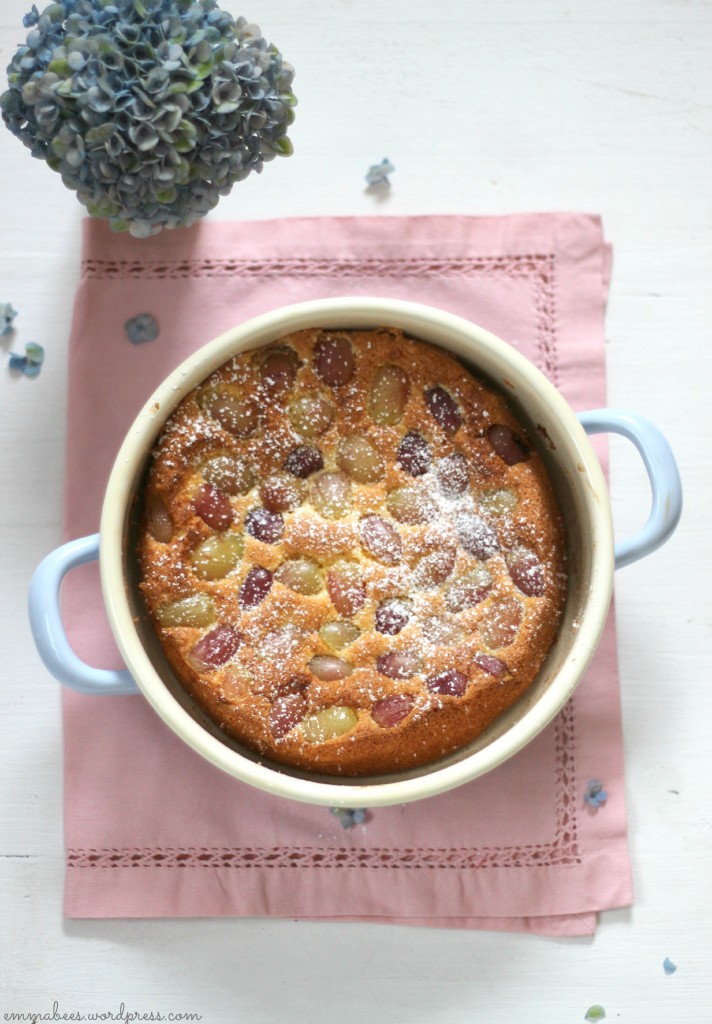 Schneller Mandelkuchen mit Weintrauben... - Emma Bee