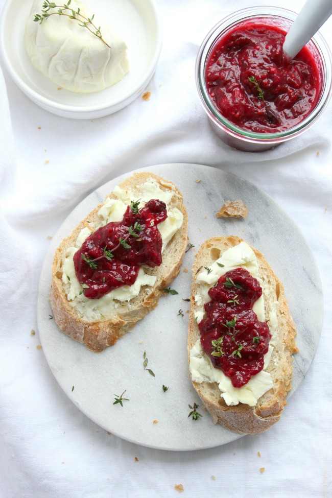 {Rezept} Eine fruchtige Cranberriesosse wie diese passt perfekt auf ...